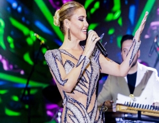 GÜLBEN’DEN SAHNESİNDE TUZ, DEFNE YAPRAĞI, TARÇIN VE ADA ÇAYIYLA GERİ SAYIM