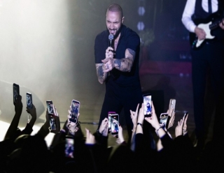 BERKAY’DAN SAHNEDEYKEN DUYGUSAL VEDA