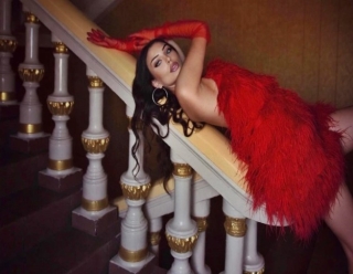 BAHAR TOPRAK'A BEĞENİ YAĞMURU