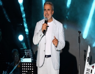EMRAH'TAN BODRUM'DA GÖVDE GÖSTERİSİ